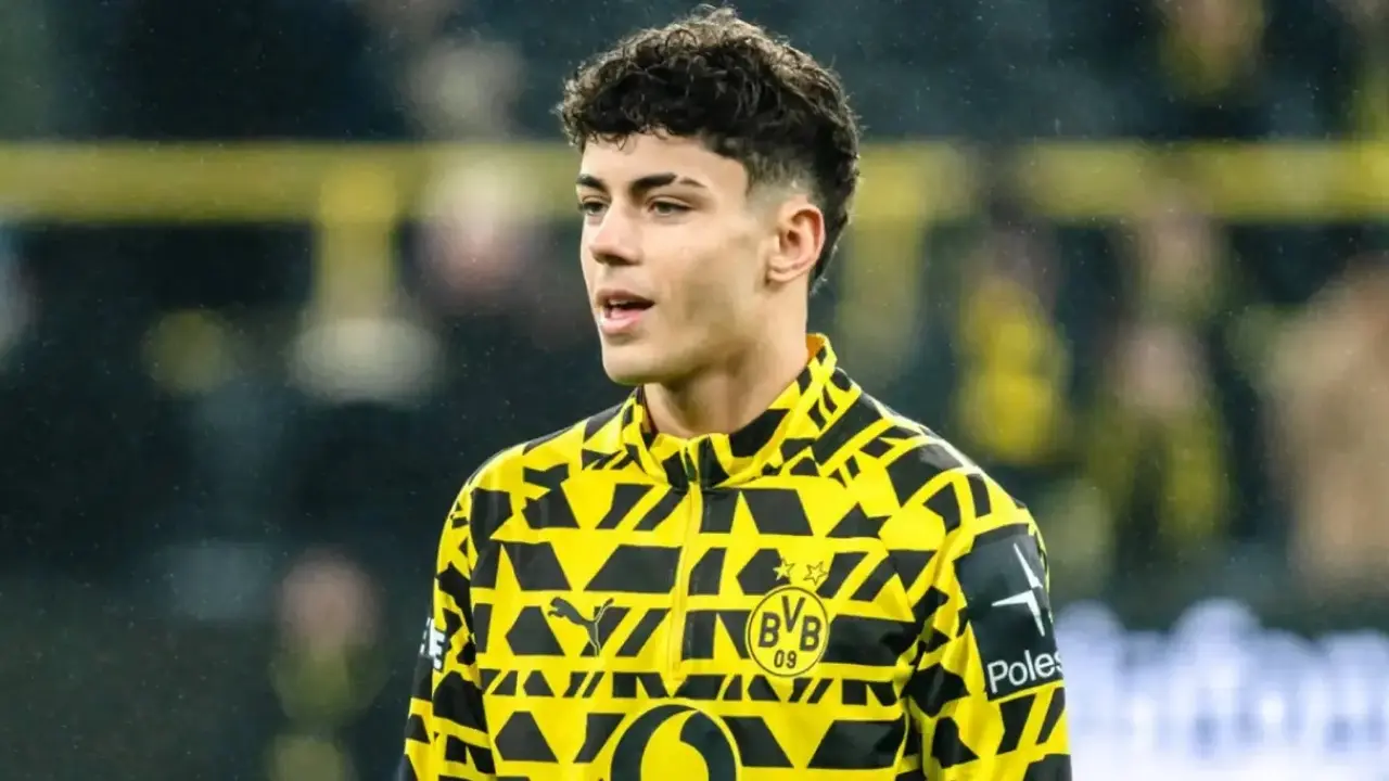Samuele Inacio Melakukan Debutnya Untuk Borussia Dortmund Saat Hadapi Bayern Munchen Sinyal Proyek Jangka Panjang Klub