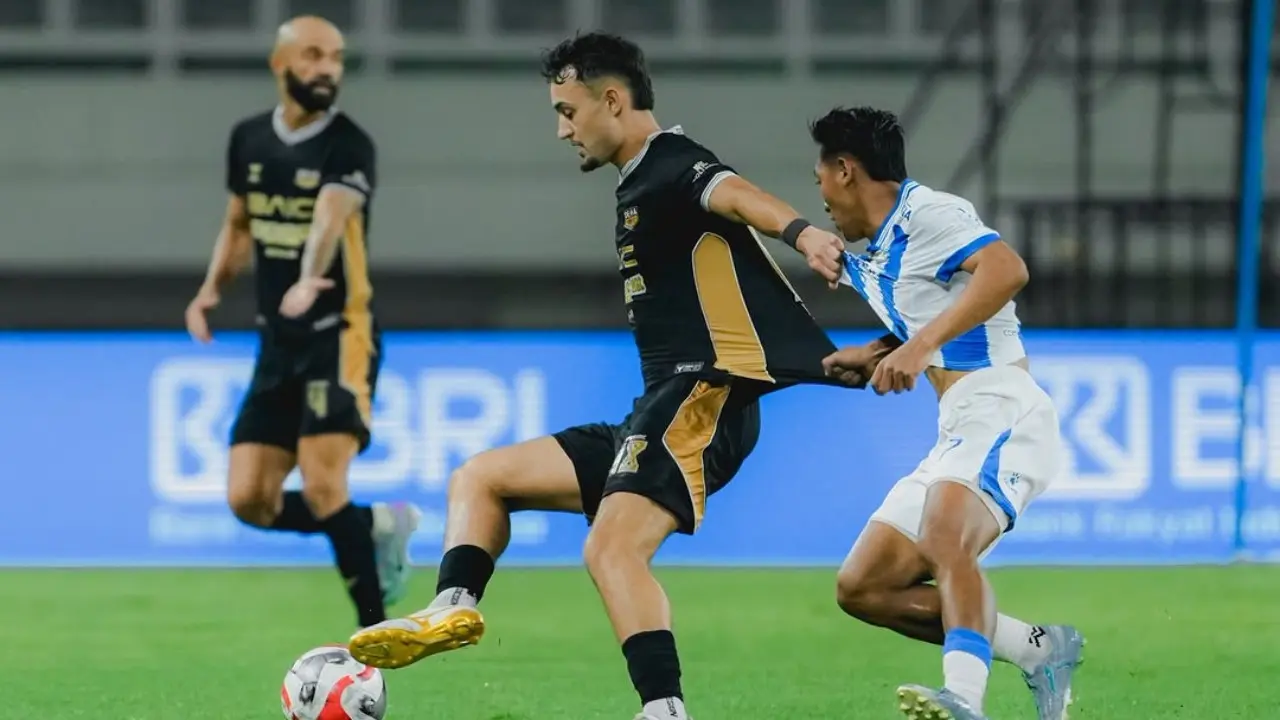 Hasil Sementara Dewa United FC vs Persib Bandung 2-0: Gol Alexis Messidoro Makin Persulit Maung Bandung