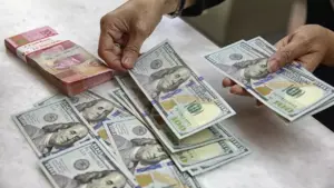 Rupiah Terkoreksi ke Rp17.843, Sentimen Geopolitik dan Data AS Jadi Pemicu