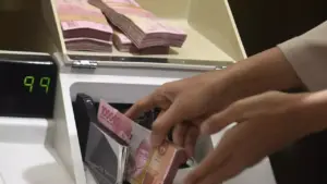 Rupiah Tutup Pekan Menguat ke Rp17.922, Respons Pasar Terhadap Penyesuaian Anggaran MBG
