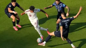 Spanyol Juara Grup H Usai Menang 1-0 Atas Uruguay, Muslera Disorot