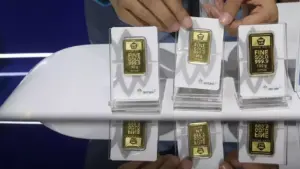 Harga Emas Antam Turun Rp15.000 per Gram, Buyback Anjlok Rp18.000