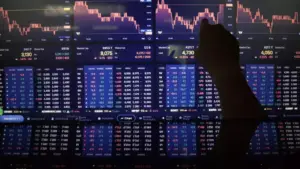 BBCA Melemah Tajam 6,33% Ke Rp5.550, Transaksi Membludak