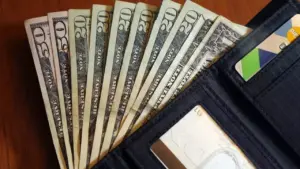 Mayoritas Bank Sentral Berniat Pangkas Kepemilikan Dolar AS Dalam Satu Dekade