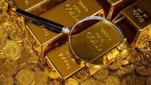 Emas Turun Tiga Pekan Beruntun, Goldman Sachs Pangkas Target Harga