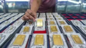 Harga Emas Antam Stabil di Rp 2.668.000 per Gram, Buyback Rp 2.401.000