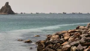 Minyak Terus Mengalir Meski Iran Klaim Tutup Selat Hormuz