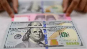 Rupiah Dibuka Melemah, Ini Kurs Dolar di BCA, Mandiri, BRI dan BNI 17 Juni 2026