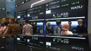 IHSG Turun, Namun Beberapa Saham Malah Melonjak Hingga ARA